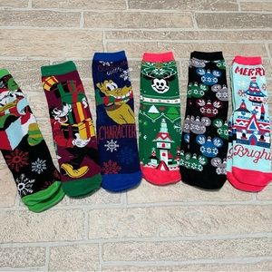 Disney Christmas socks set of 6 crew socks unused